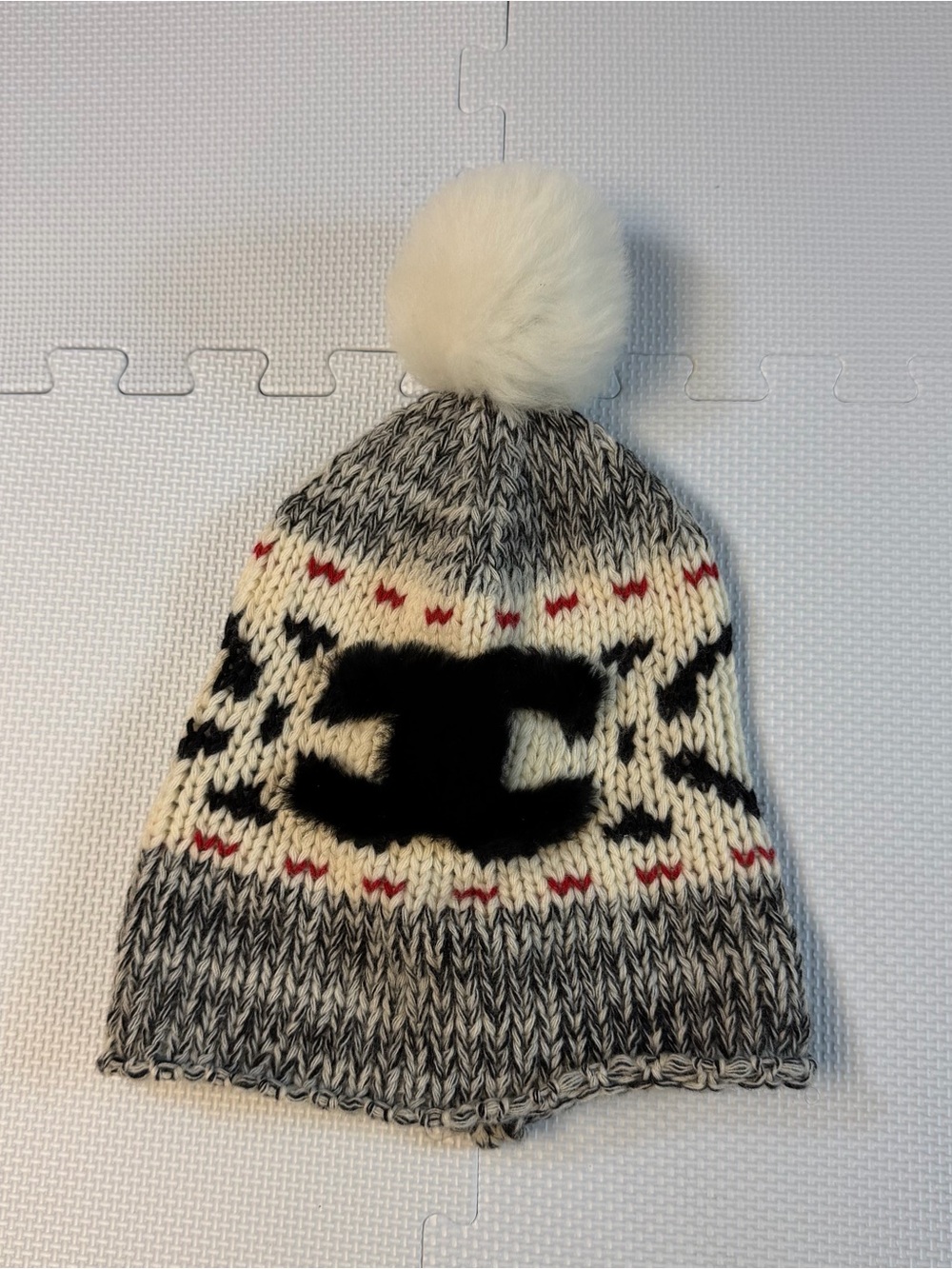 CHANEL BLACK RED WHITE KNIT HAT CAP FUR POM POM BEANIE